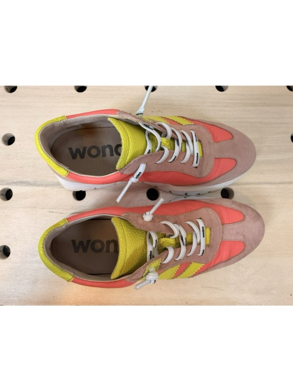 $250 Wonders Racing Coral Combo Racers Running Shoes Leather Wondersfly Gel - Picture 3 of 11